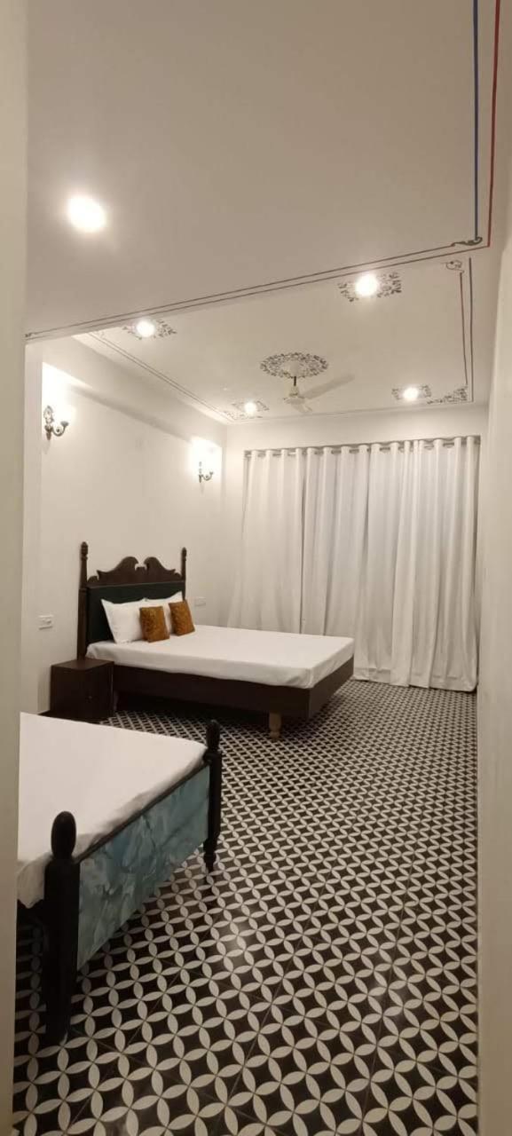 View Lake Village Heritage Botique Homestay * Udaipur
