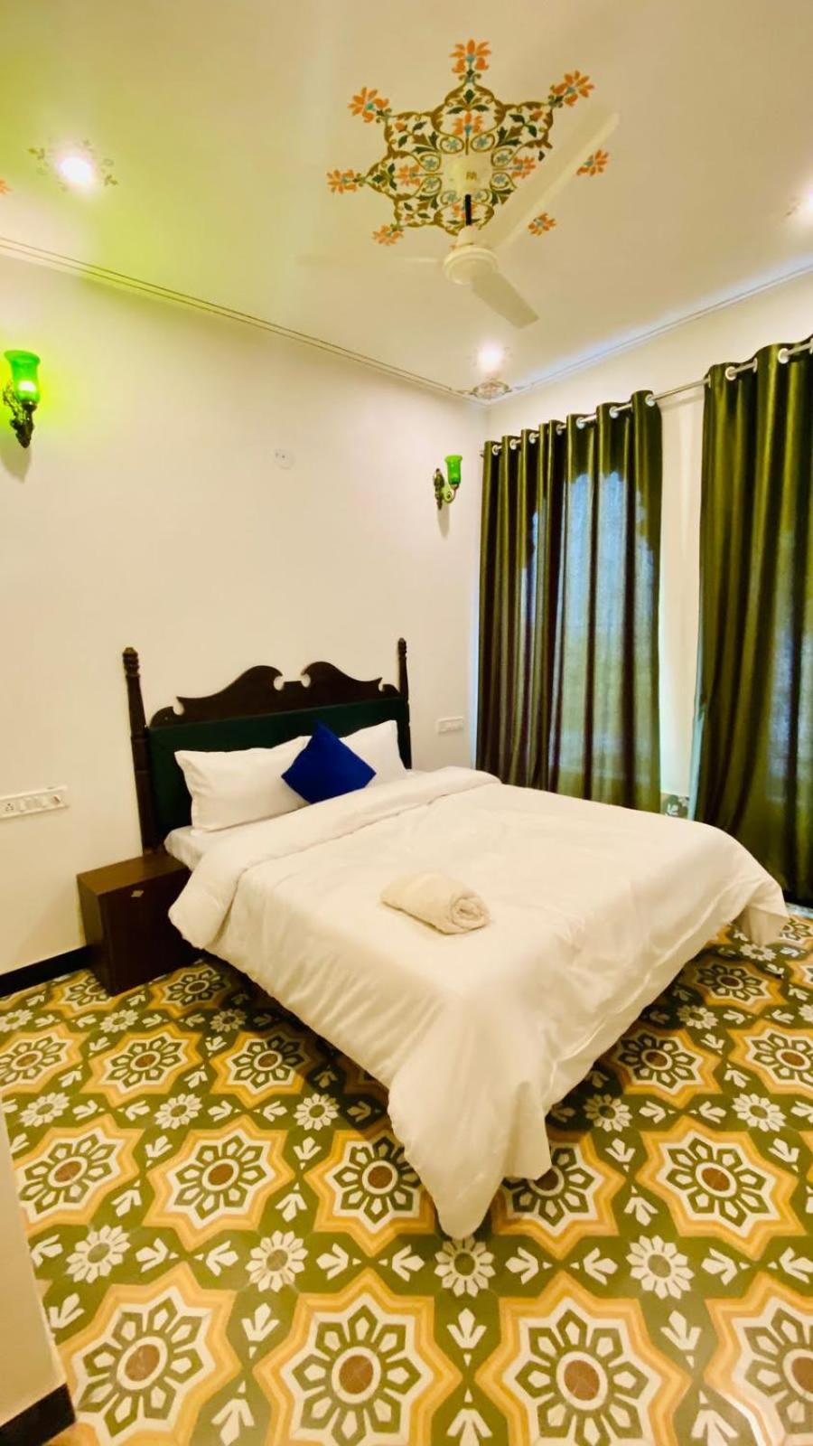 View Lake Village Heritage Botique Homestay Homestay Udaipur